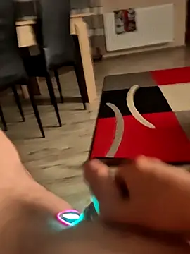 Szeltolo001 online show from 21, 3, 2026