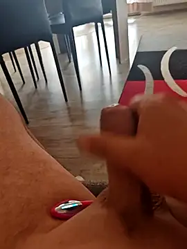 Szeltolo001 online show from 1, 4, 2026