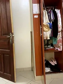 sweet18creamybigpussy online show from 11, 9, 2025