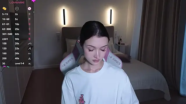 Snapshot of sweetiebones chatting on 25, 11, 2025 sweetiebones online show from 25, 11, 2025