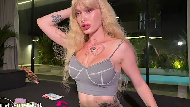 Golden Aline online show from 3, 2, 2026