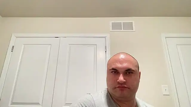 SluggishChase99 online show from 9, 1, 2025