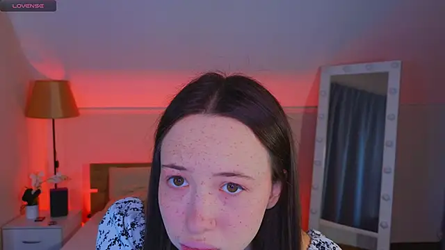 Snapshot of Hayle_Hill chatting on 2, 11, 2025 Hayle Hill online show from 2, 11, 2025