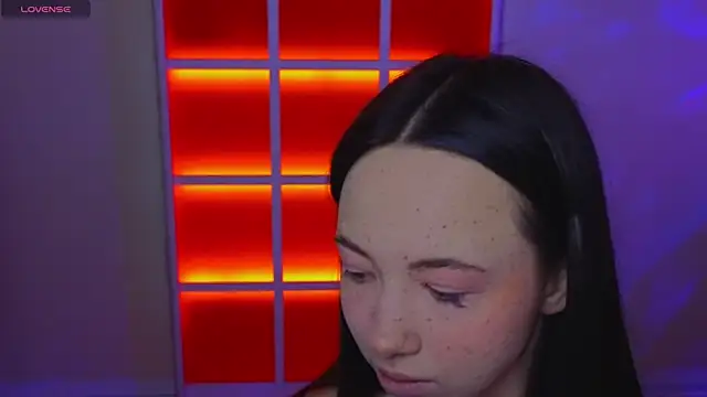 Snapshot of Hayle_Hill chatting on 5, 11, 2025 Hayle Hill online show from 5, 11, 2025