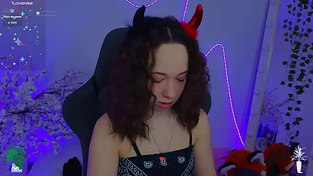 Hayle Hill online show from 23, 2, 2026