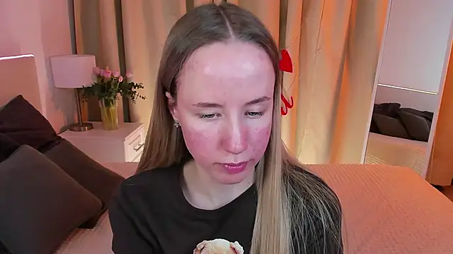 Snapshot of Cassie_Kelman chatting on 17, 2, 2025 Cassie Kelman online show from 17, 2, 2025