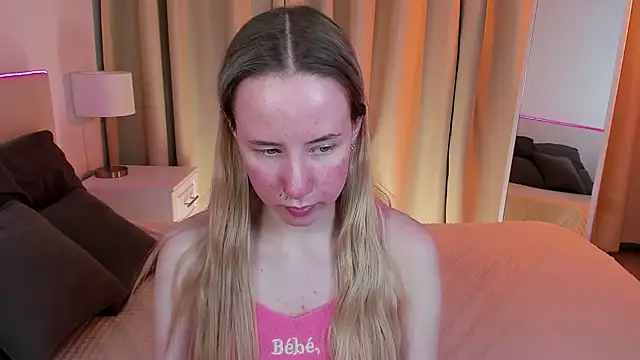 Snapshot of Cassie_Kelman chatting on 27, 2, 2025 Cassie Kelman online show from 27, 2, 2025