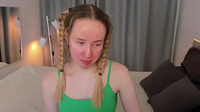 Snapshot of Cassie_Kelman chatting on 16, 3, 2025 Cassie Kelman online show from 16, 3, 2025