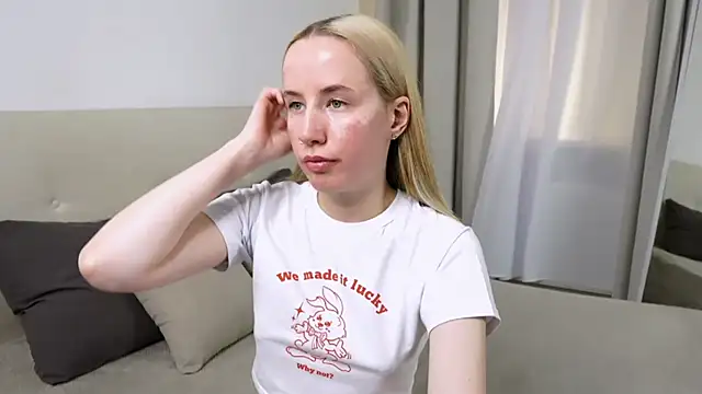 Snapshot of Cassie_Kelman chatting on 2, 12, 2025 Cassie Kelman online show from 2, 12, 2025