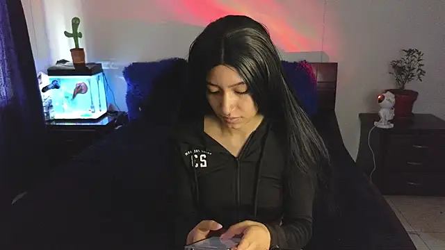 Snapshot of tony_and_sophia chatting on 28, 2, 2025 tony and sophia online show from 28, 2, 2025