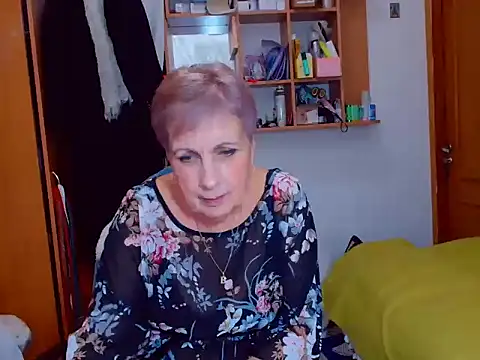 Victoria5643 online show from 4, 12, 2024