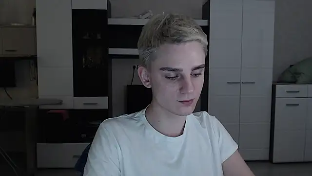 angryzan online show from 5, 3, 2025