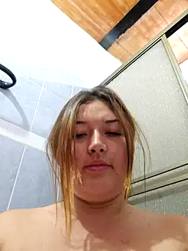 Snapshot of Sofia_Queen17 chatting on 9, 2, 2025 Sofia Queen17 online show from 9, 2, 2025