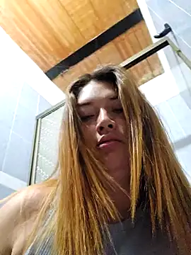 Snapshot of Sofia_Queen17 chatting on 14, 2, 2025 Sofia Queen17 online show from 14, 2, 2025