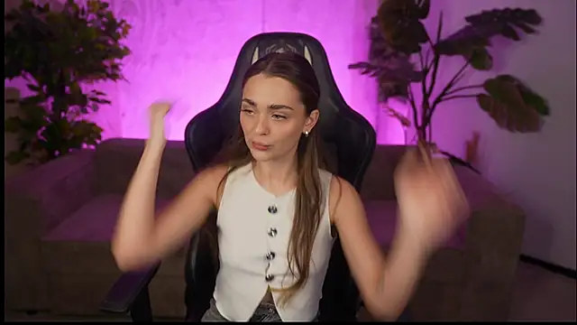 Lana Pulse online show from 4, 4, 2026