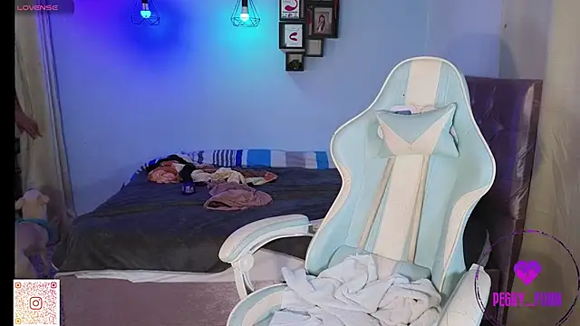 Peggy Funn online show from 22, 1, 2025