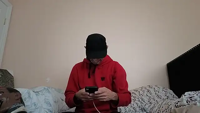 Snapshot of hailzeffn chatting on 31, 10, 2025 hailzeffn online show from 31, 10, 2025