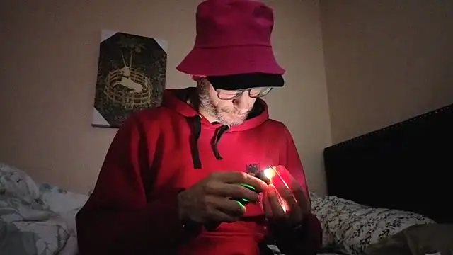 Snapshot of hailzeffn chatting on 4, 11, 2025 hailzeffn online show from 4, 11, 2025