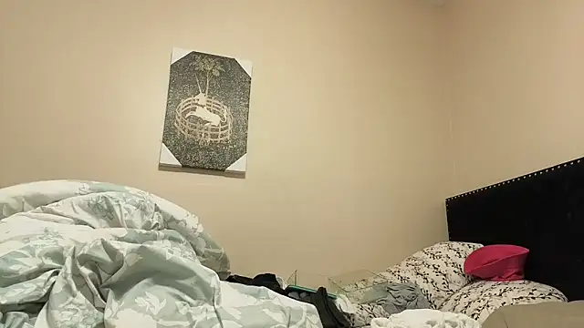 Snapshot of hailzeffn chatting on 11, 11, 2025 hailzeffn online show from 11, 11, 2025