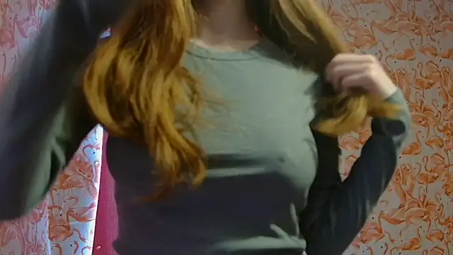 strawberrysmoothie online show from 9, 3, 2025