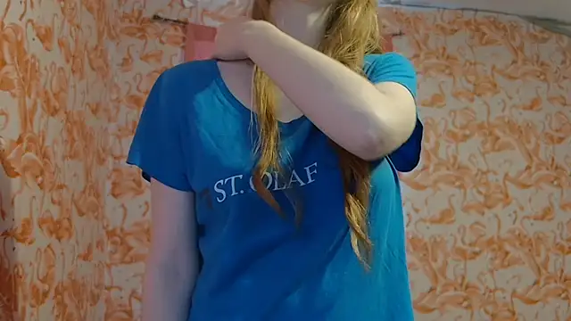 strawberrysmoothie online show from 12, 10, 2025