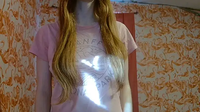 strawberrysmoothie online show from 23, 11, 2025