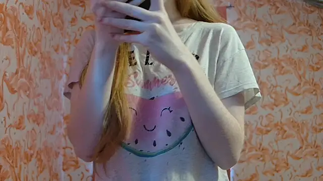 strawberrysmoothie online show from 13, 1, 2026