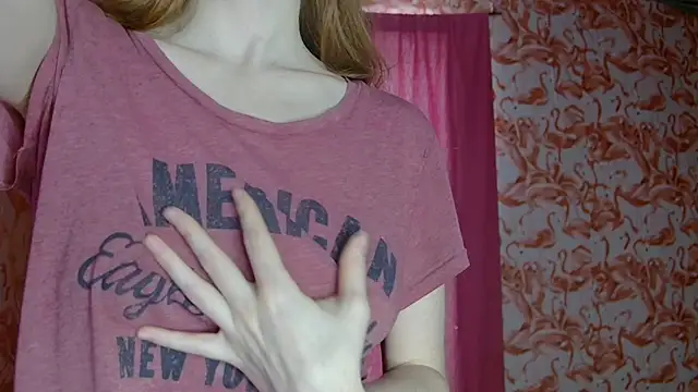 Snapshot of strawberrysmoothie chatting on 12, 6, 2026 strawberrysmoothie online show from 12, 6, 2026