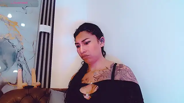 khiara moretti online show from 22, 10, 2025