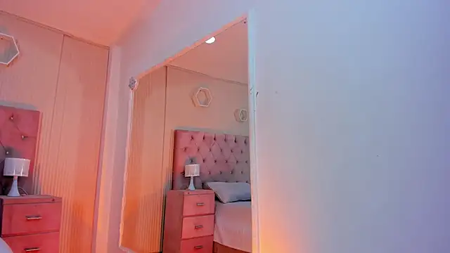 Snapshot of Agathaargent_ chatting on 28, 11, 2025 Agathaargent online show from 28, 11, 2025