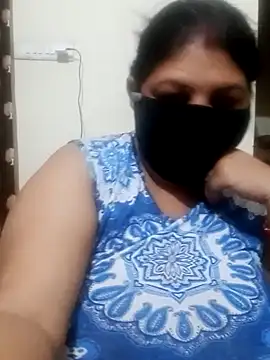 Snapshot of Shoni__ chatting on 2, 12, 2024 Shoni online show from 2, 12, 2024