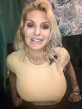 Ninasweden online show from 17, 12, 2025