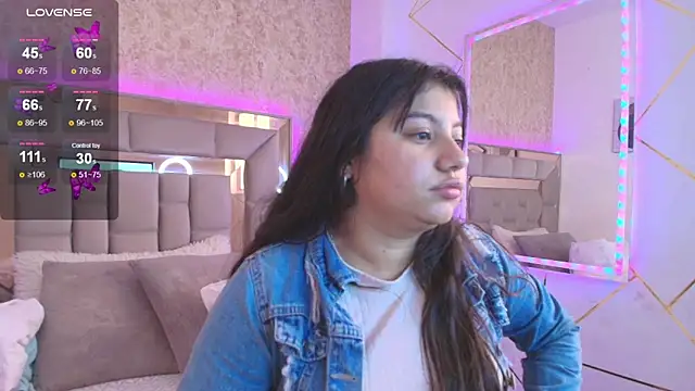 Snapshot of Miaa_Smiith1 chatting on 7, 1, 2025 Miaa Smiith1 online show from 7, 1, 2025