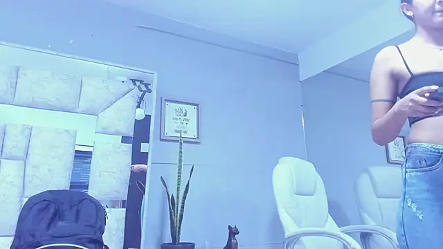 Snapshot of Sara_Greey chatting on 25, 1, 2025 Sara Greey online show from 25, 1, 2025