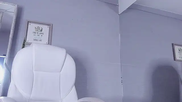 Snapshot of Sara_Greey chatting on 19, 2, 2025 Sara Greey online show from 19, 2, 2025