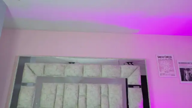 Snapshot of Sara_Greey chatting on 27, 10, 2025 Sara Greey online show from 27, 10, 2025