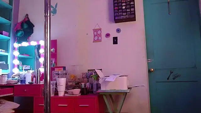 watermellonpussy online show from 27, 2, 2026