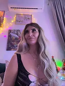 EvelynFrances online show from 30, 12, 2024