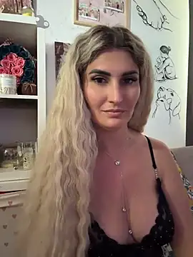 EvelynFrances online show from 10, 7, 2026