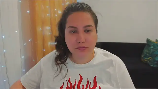 Snapshot of _madalexa_ chatting on 15, 9, 2025  madalexa  online show from 15, 9, 2025