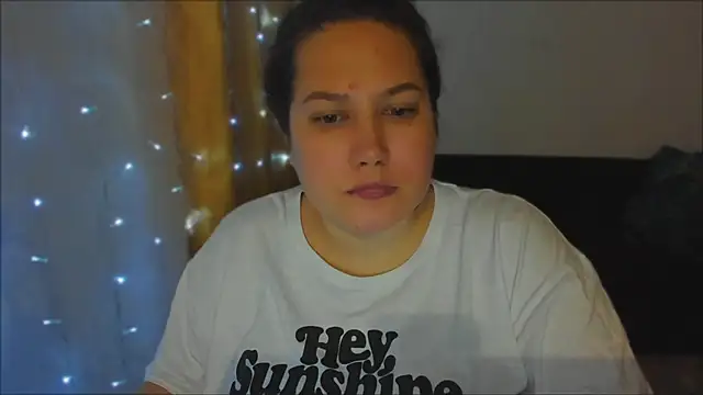 Snapshot of _madalexa_ chatting on 25, 9, 2025  madalexa  online show from 25, 9, 2025