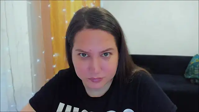 Snapshot of _madalexa_ chatting on 14, 10, 2025  madalexa  online show from 14, 10, 2025