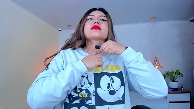 Snapshot of LARSONMIA chatting on 18, 2, 2025 LARSONMIA online show from 18, 2, 2025