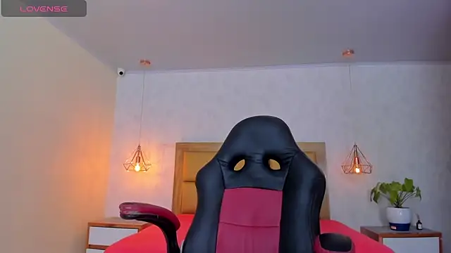 Snapshot of LARSONMIA chatting on 20, 2, 2025 LARSONMIA online show from 20, 2, 2025