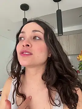 Snapshot of Megan_Rodrigo chatting on 18, 6, 2026 Megan Rodrigo online show from 18, 6, 2026