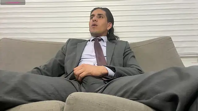 Tom blunt96 online show from 5, 2, 2025