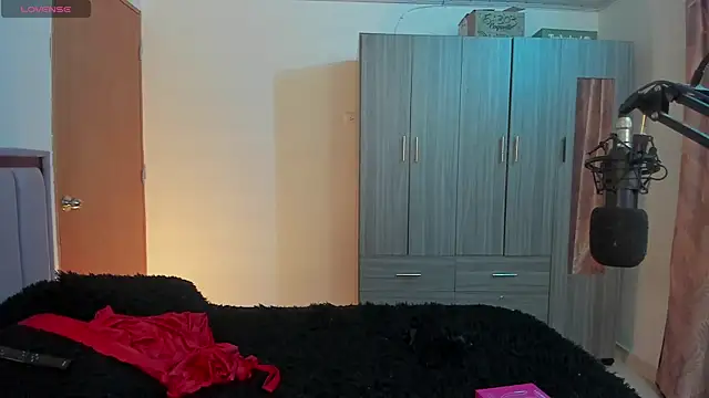 Snapshot of Kayla_foxxy chatting on 16, 9, 2025 Kayla foxxy online show from 16, 9, 2025