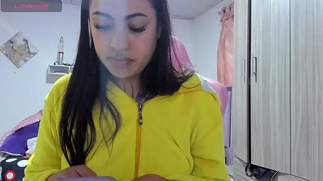 Kayla foxxy online show from 5, 6, 2026
