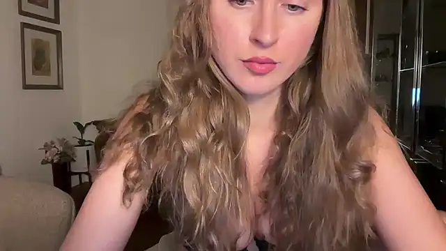 YUMIandbigWOLF online show from 12, 7, 2026