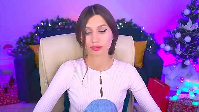 MollyPerry online show from 8, 12, 2024